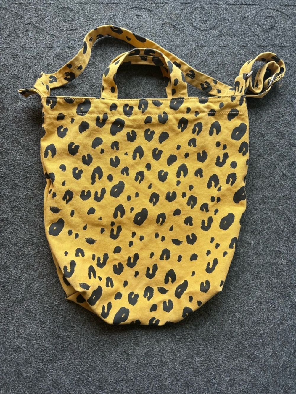 BAGGU Yellow Leopard Print Canvas Tote Bag - Picture 2 of 3